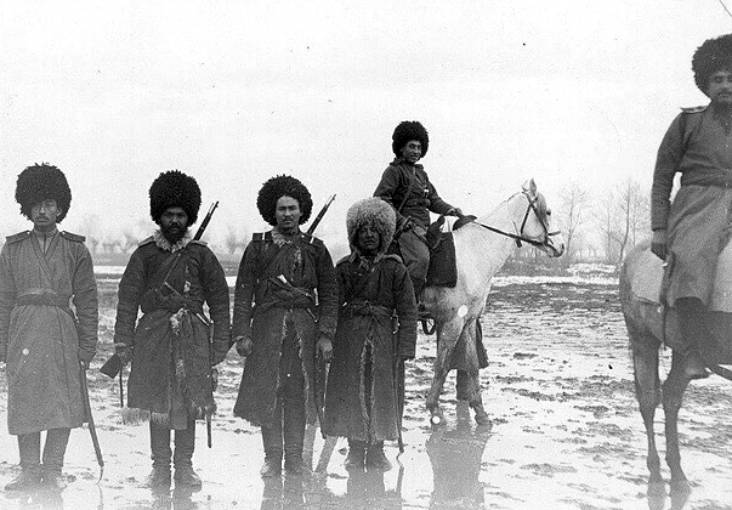 Текинцы Туркменского конного полка. Из личного фотоальбома генерала графа Ф.А. Келлера. 1915–1916 годы