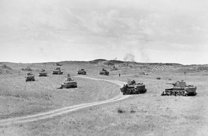 Советские танки во время боёв у Халхин-Гола. Монголия. 1939 год. Фото Павла Трошкина