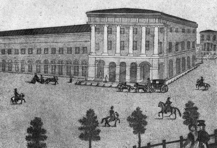 Дом купца Варгина на Петровской площади. Первая половина XIX века